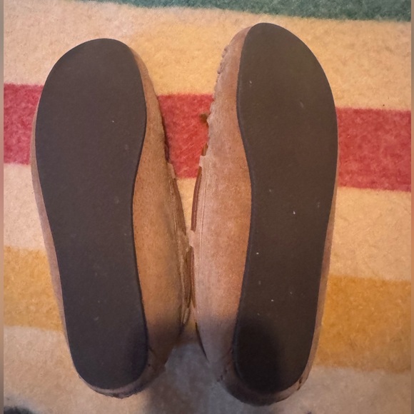🌙3 FOR $20
LAMO suede and fleece slippers -8 - Picture 4 of 4
